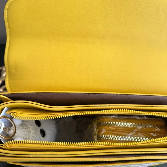 Chic Yellow Canvas Shoulder/Cross Body with Gold Hardware & Bonus Straps BNWT - Picture 14 of 17